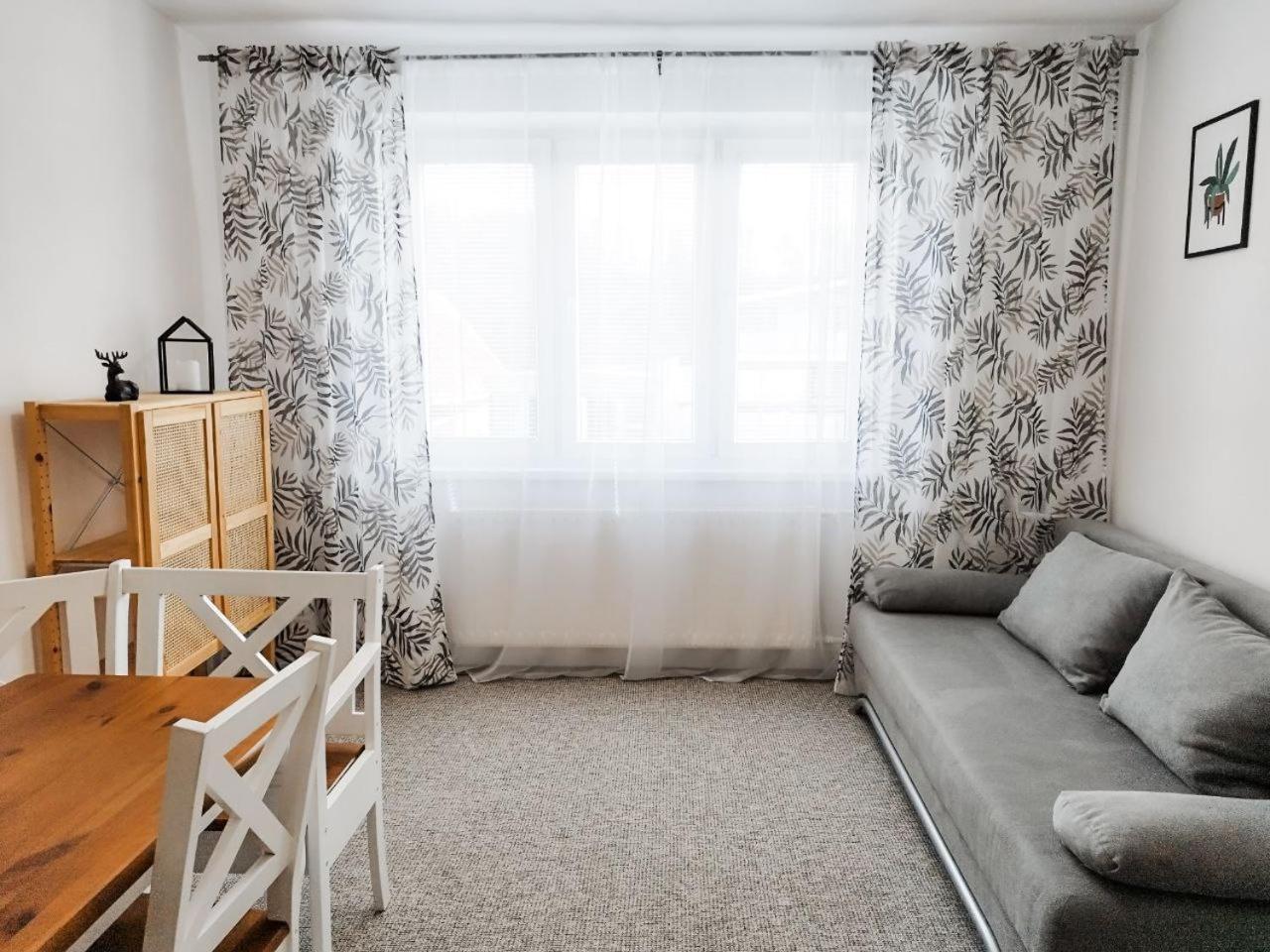 Vivi Apartments Liptovský Mikuláš Eksteriør bilde