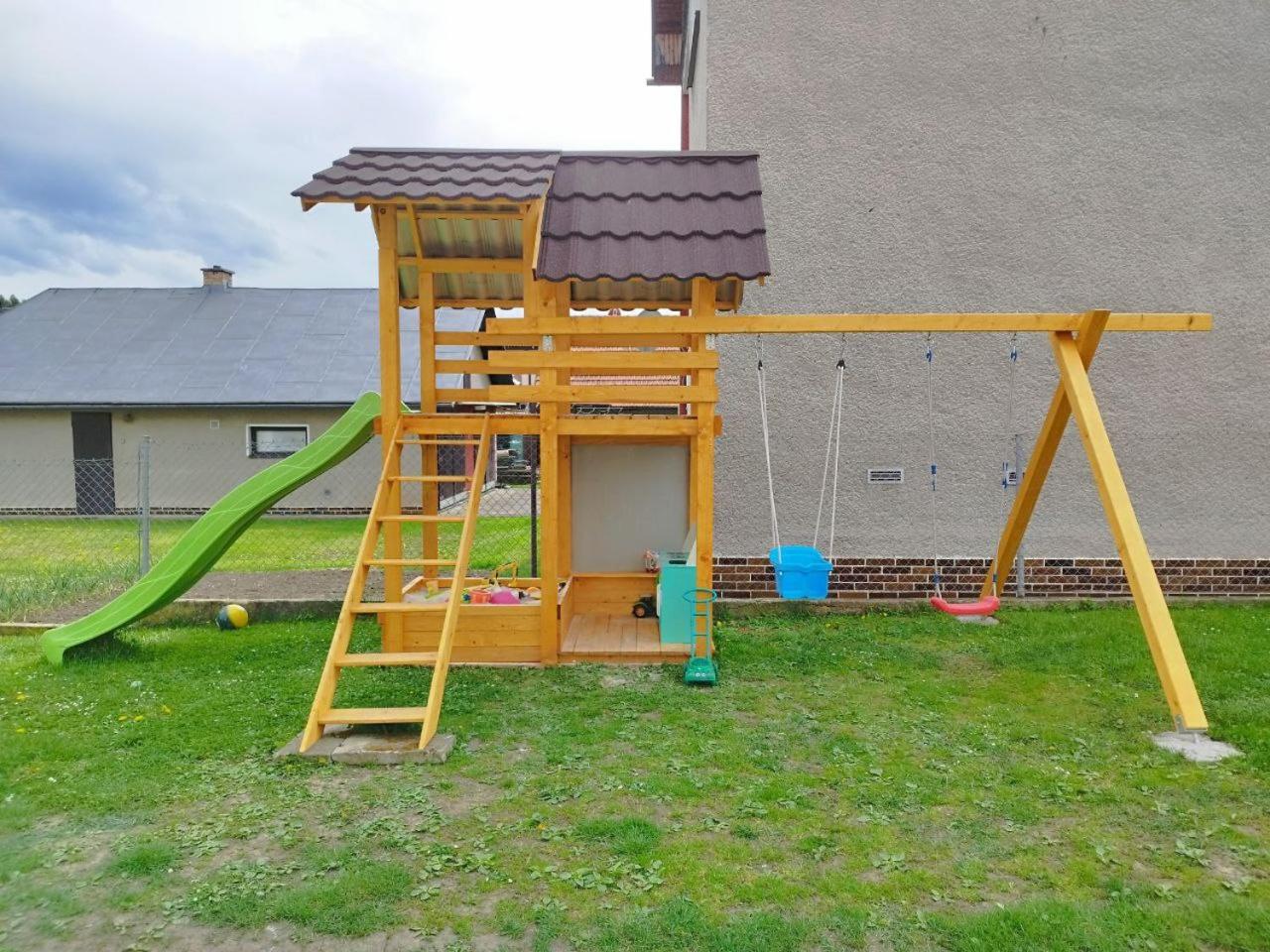 Vivi Apartments Liptovský Mikuláš Eksteriør bilde