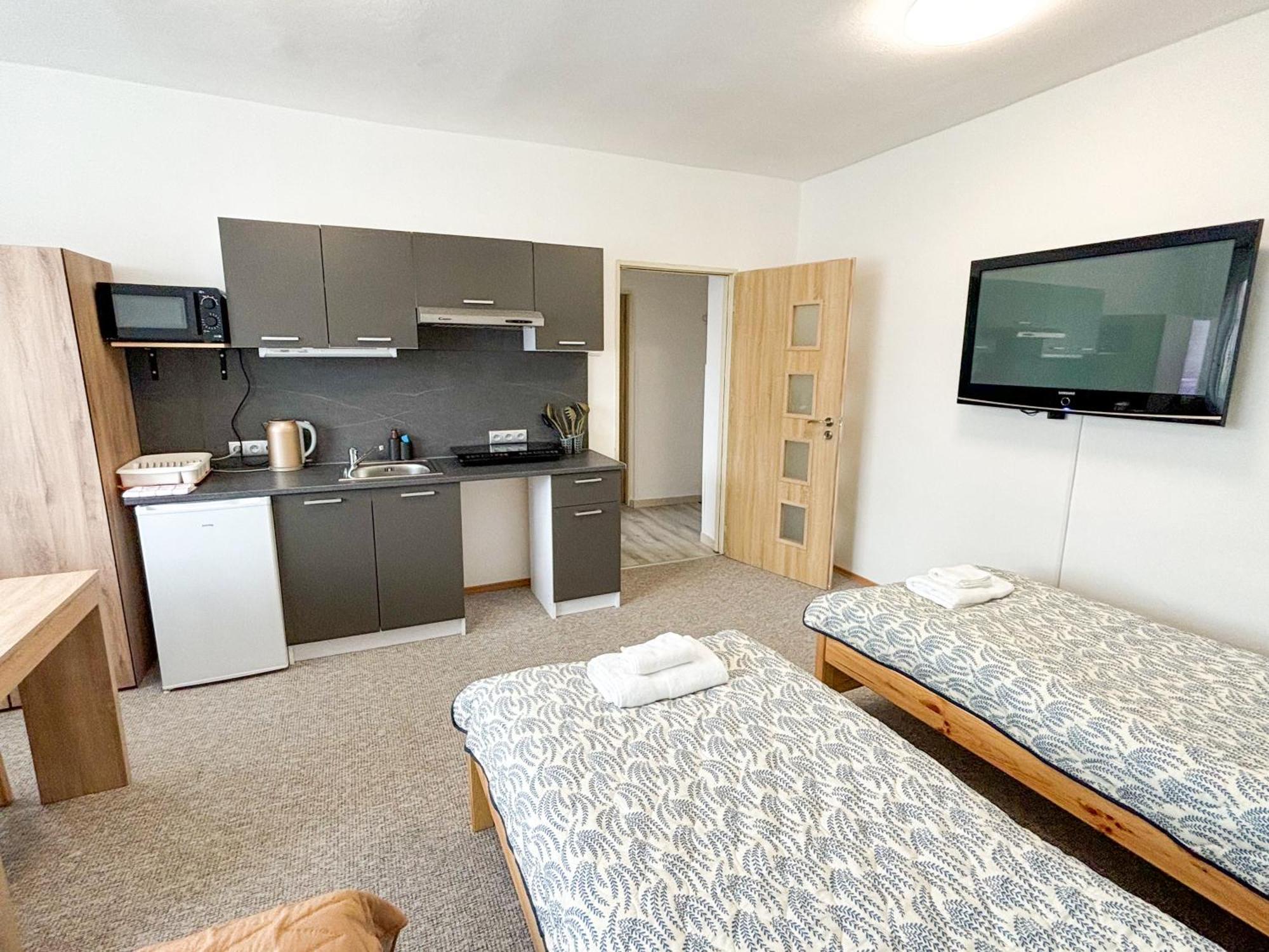 Vivi Apartments Liptovský Mikuláš Eksteriør bilde