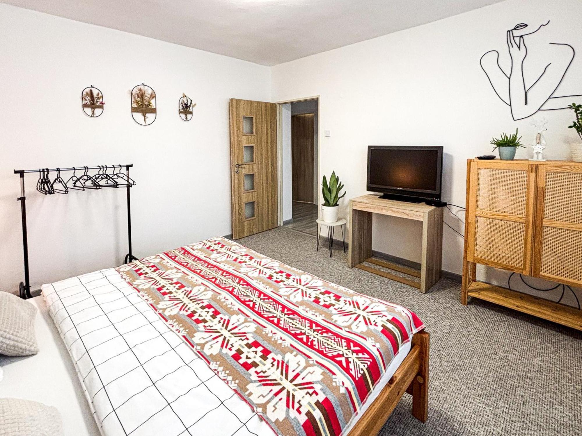 Vivi Apartments Liptovský Mikuláš Eksteriør bilde